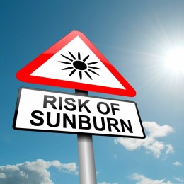 Can sunscreen help decrease the risk of sunburn?